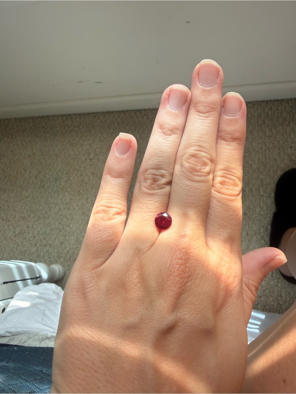 Lab grown red ruby gemstone - Picture 3 of 3